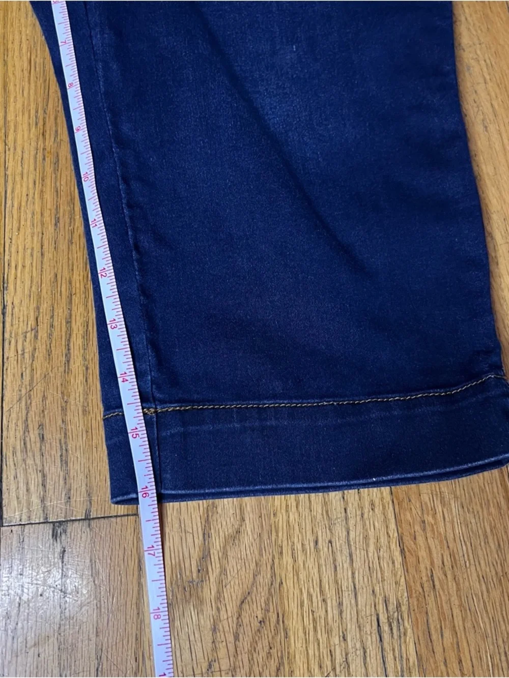 Sound/Style Lucy Pull On Skimmer Dark Wash Denim Capris - Picture 6 of 7